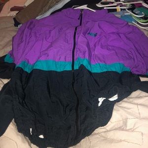 Medium windbreaker